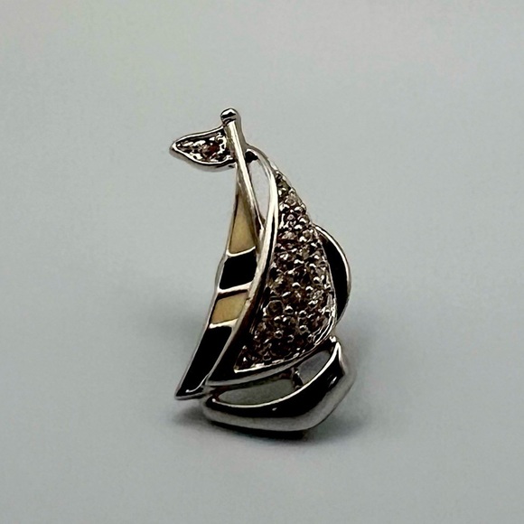 Vintage Swarovski Crystal Sailboat Pin Tie Tack Nautical Brooch - Picture 5 of 11